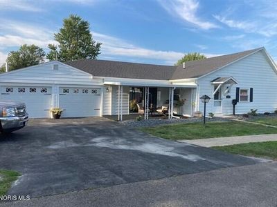 212 W Sugar St