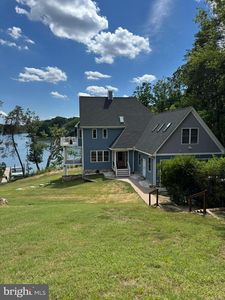 211 Sailboat Ct