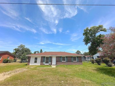 Property at 4 Carolyn St, Selma, AL