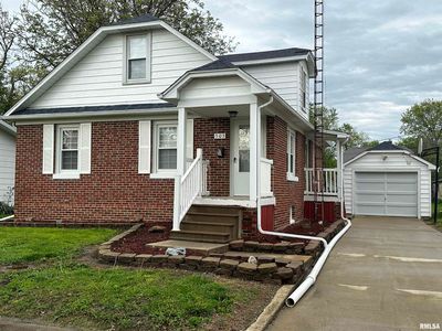 Property at 505 N Saint Clair St, Altamont, IL
