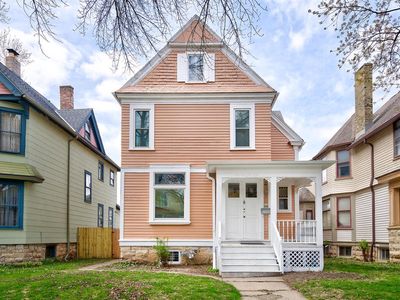 955 North 34th STREET