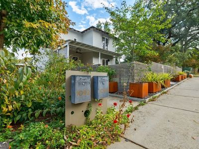 1092 Kirkwood Ave SE