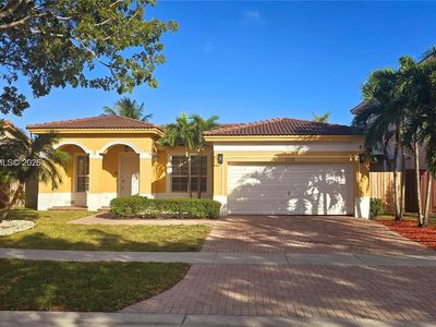 2105 NE 40th Ave
