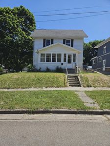 751 N East Ave