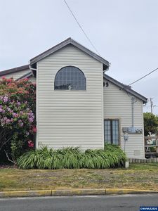 Property at 1433 NW 17th St, Lincoln City, OR