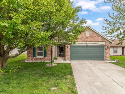 Property at 164 Meadow Glen Dr, Avon, IN