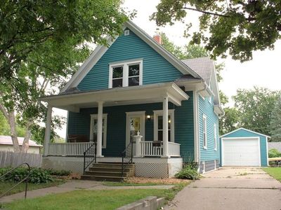 704 Clinton St