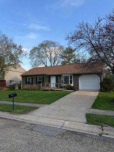 1129 E Main St