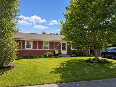 3 Pine Tree Dr
