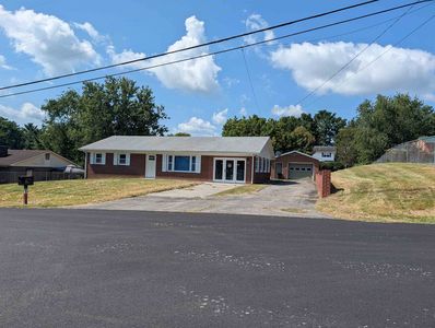 421 Walnut Ave