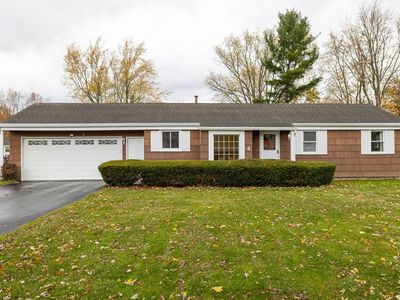 Property at 4 Weatherwood Ln, Rochester, NY