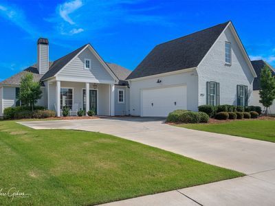 9826 Canebrake Ln