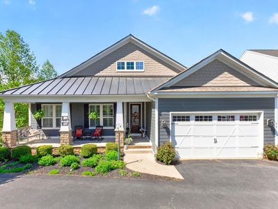93 Lakeview Ct
