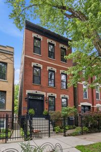 1933 W Potomac Ave