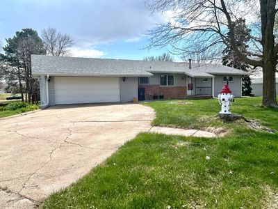 Property at 805 W Lancaster St, Blue Hill, NE