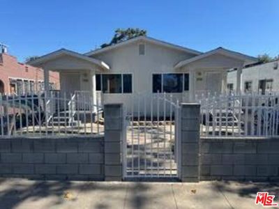 1108 W 60th Pl