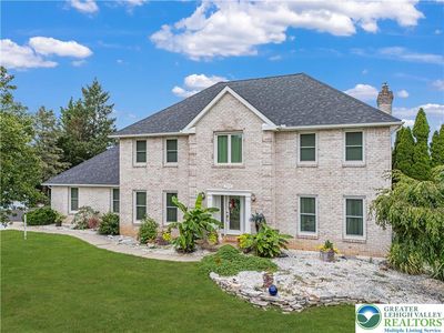 3739 Lindy Dr