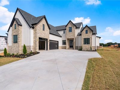 3900 SW Limelight Ln