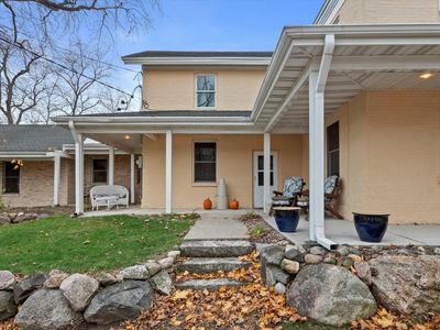 10651 South Nicholson ROAD