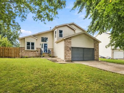 5212 Aladdin Ct