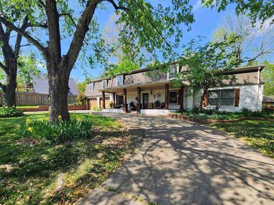 205 Forsythia Dr