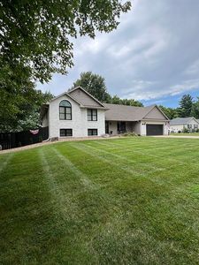 1553 N Hedge Apple Dr