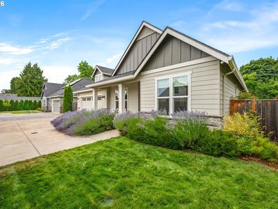 2301 Oakway Ter