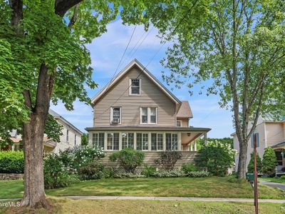 25 Cottage St