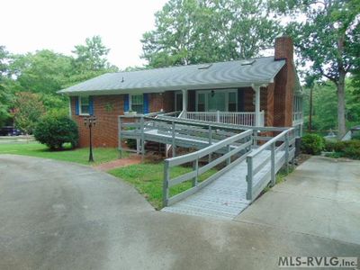 114 W Oak Grove Trl