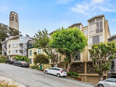 439 Greenwich St APT 9B