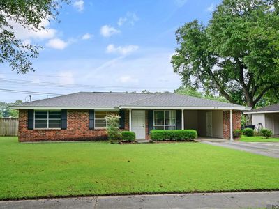 217 E Bolivar Dr