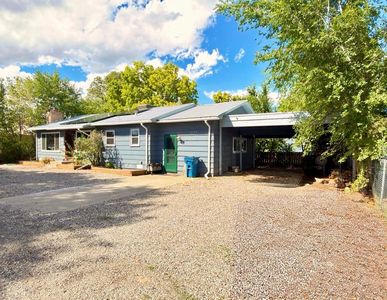 2892 Victoria Dr