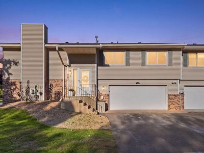 4492 Clover Ln