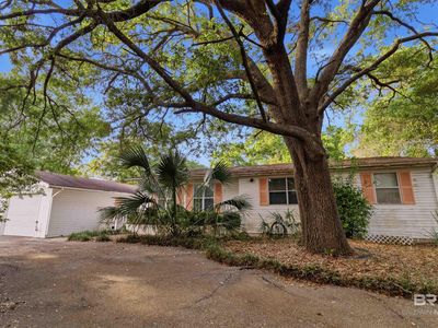 450 W Canal Dr