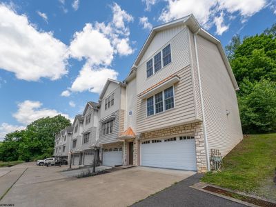 108 Claremont Ct