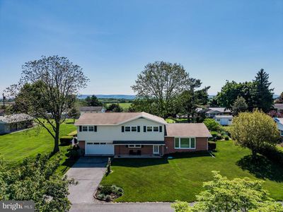 17 Kensington Dr