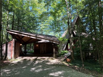 2325 Plum Point