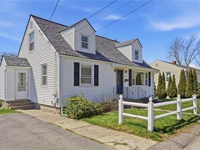 17 Goulart Ave
