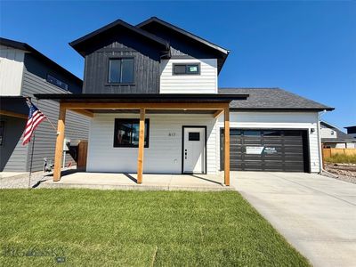 817 Accolade Loop