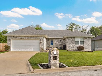 991 W Bates Drive