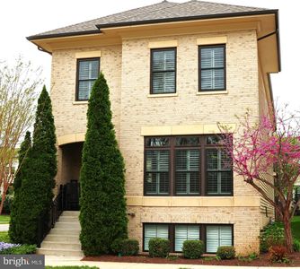 20405 Savin Hill Dr