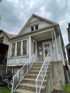 3248 N Richmond St