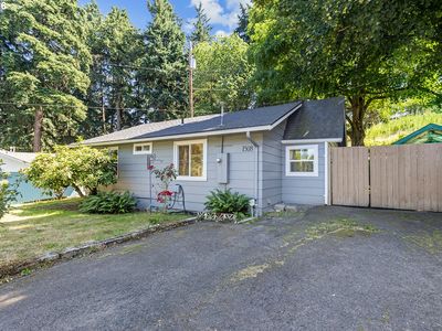 1508 E 16th Pl