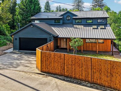 3905 N Overlook Ter