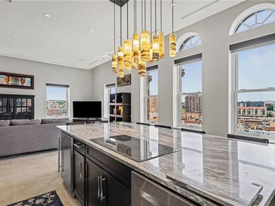 229 Ward Pkwy APT 1001B