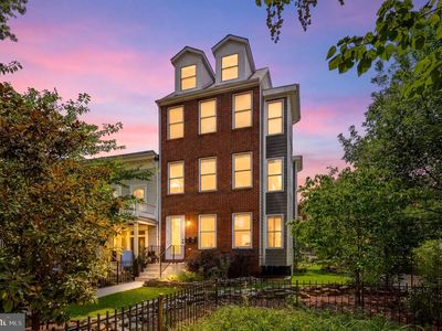 301 K St NE #1