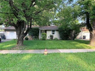 Property at 2860 Crestwood Dr NW, Warren, OH