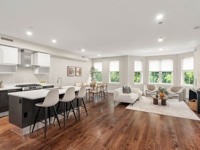 10 Saint George St Unit 301