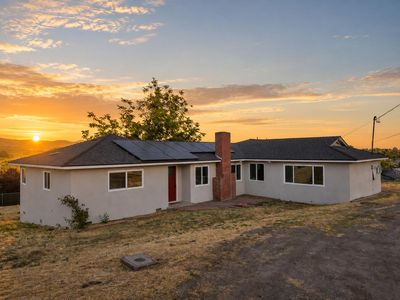 Property at 1112 N Harvard Avenue, Lindsay, CA