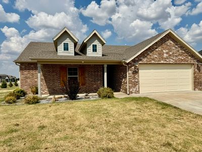 912 Hickory Meadows Ave